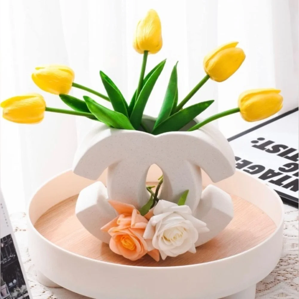 High Fashion Gorgeous Ceramic Vase